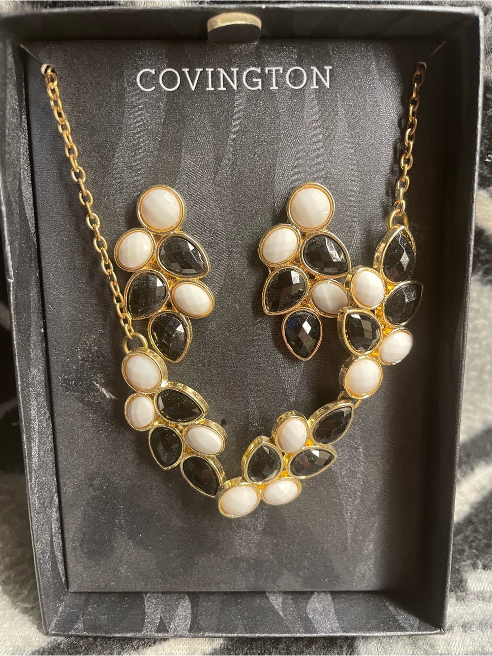 Sarah Covington Gold Tone Black & White Stone Necklace and Earring Set